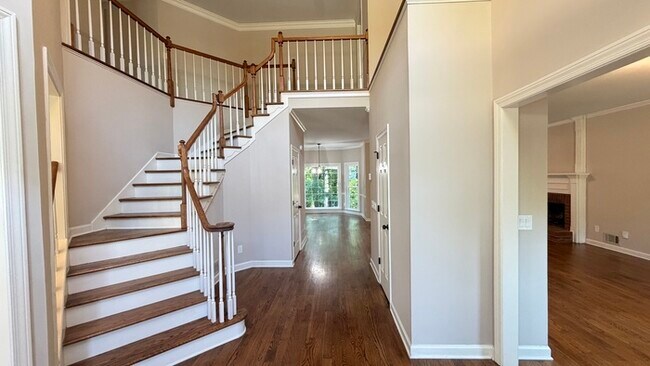 Building Photo - 10575 Aviary Dr