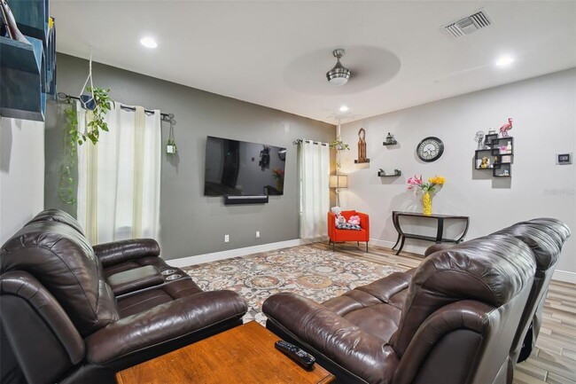 Building Photo - 2445 Whittler Br