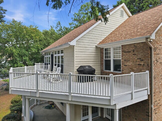 Building Photo - 108 Clay Cir