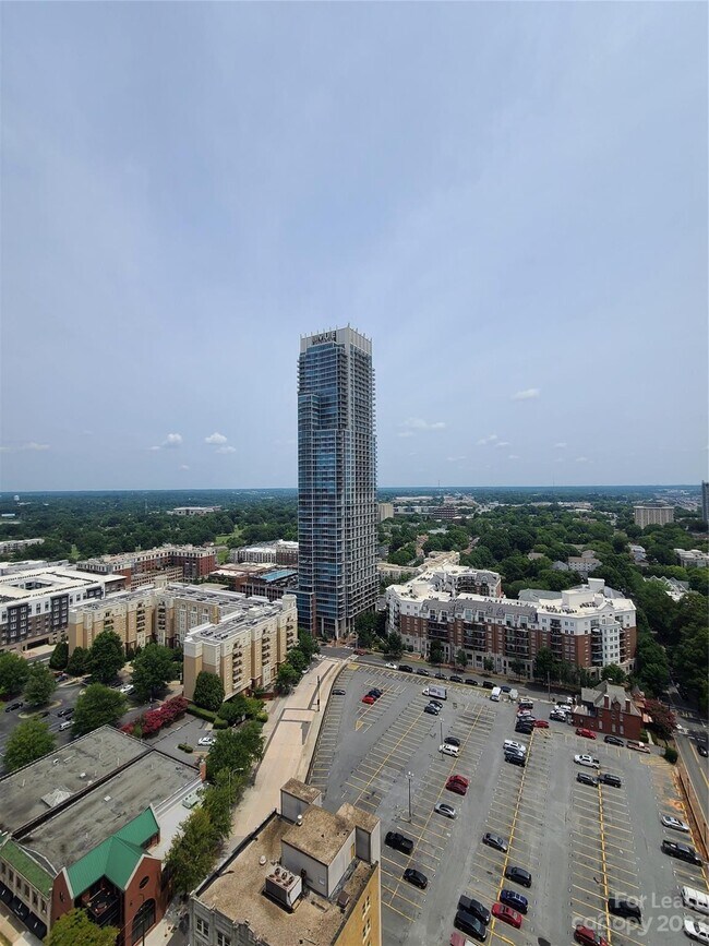 Building Photo - 333 W Trade St