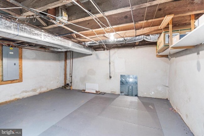 Building Photo - 205 Callanan Ave