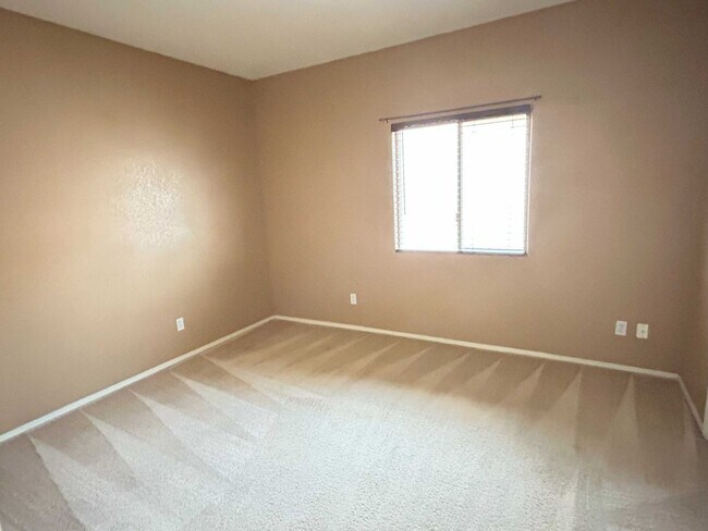 Building Photo - MOUNTAIN VISTA RANCH HOME WITH POOL AND SP...