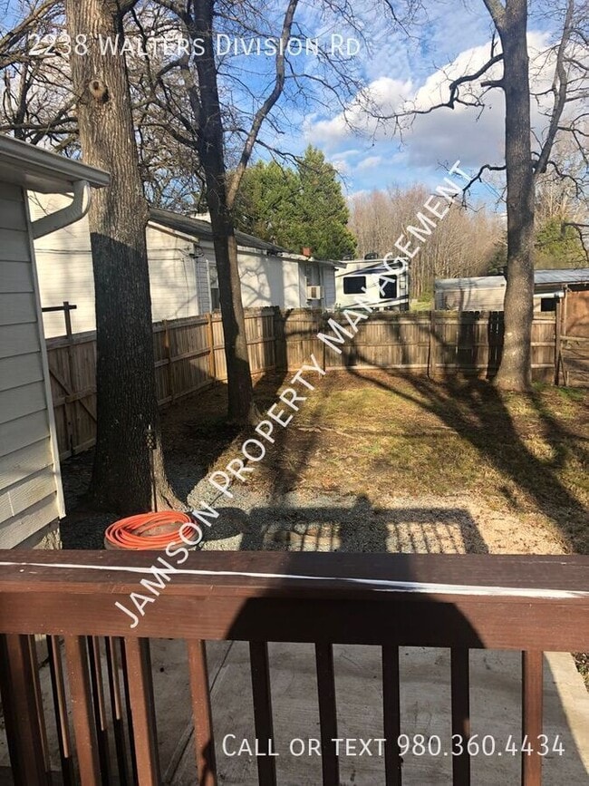 Building Photo - 2238 Walters Division Rd