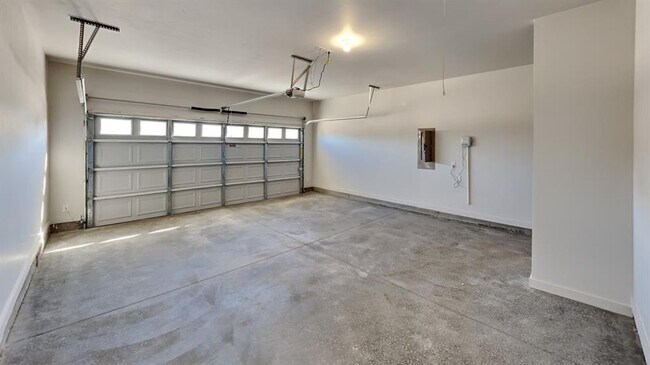 Building Photo - 4409 NE 124th St