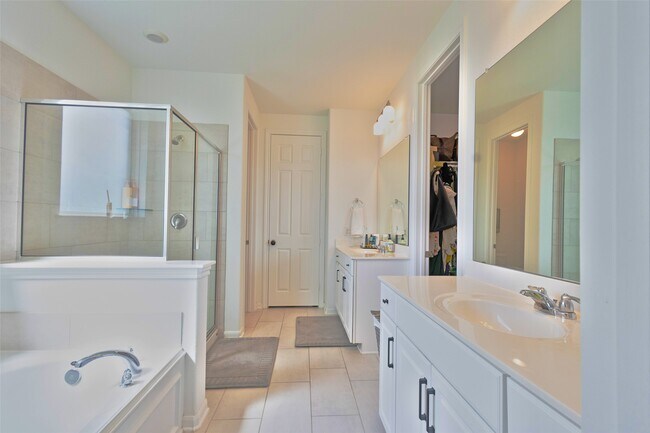 Building Photo - 31502 Willows Bracken Ct