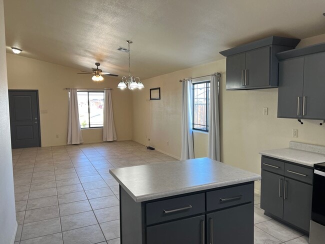 Building Photo - San Luis AZ, Three Bedroom 2 Bath Corner Lot Home with Additional Parking