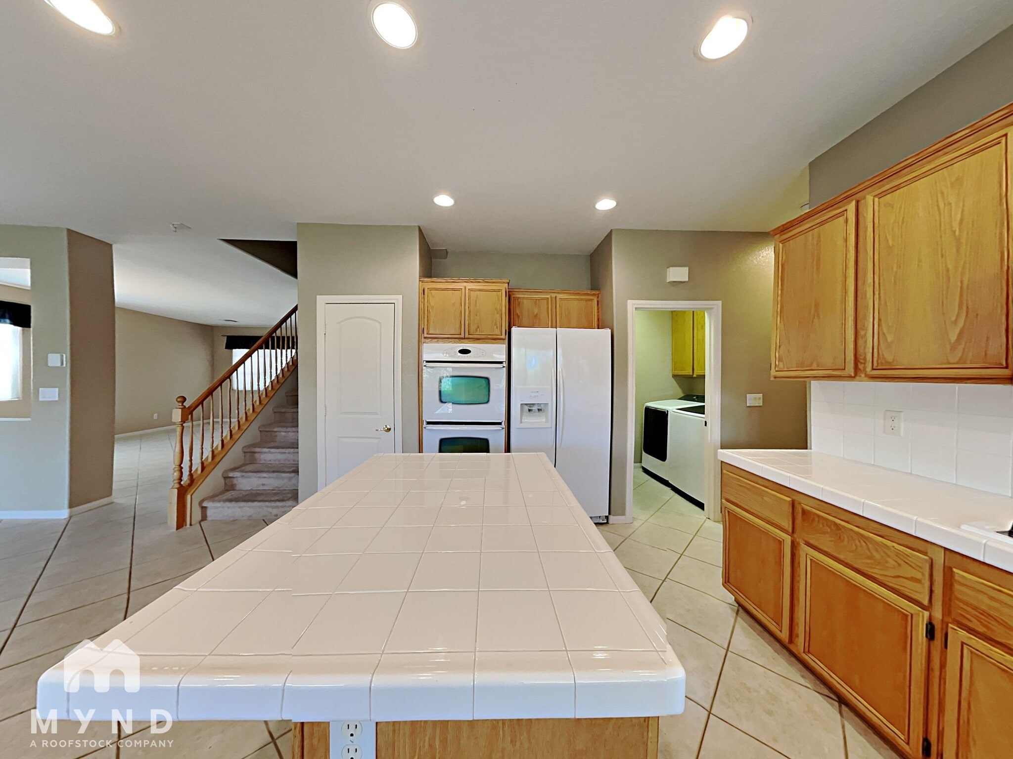 Building Photo - 2728 La Porte Ct