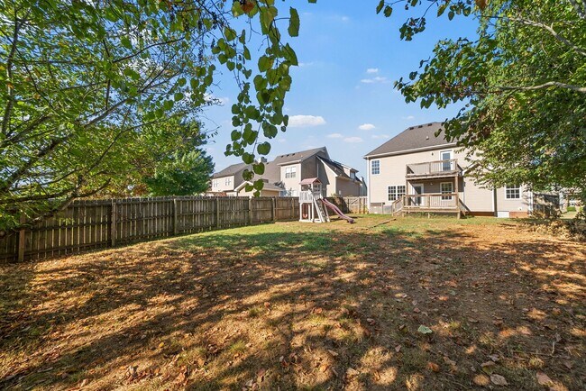 Building Photo - 4 Bedroom Pet Friendly Home For Rent!