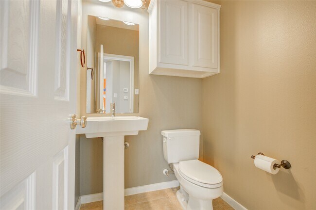 Building Photo - 5814 Ballina Canyon Ln