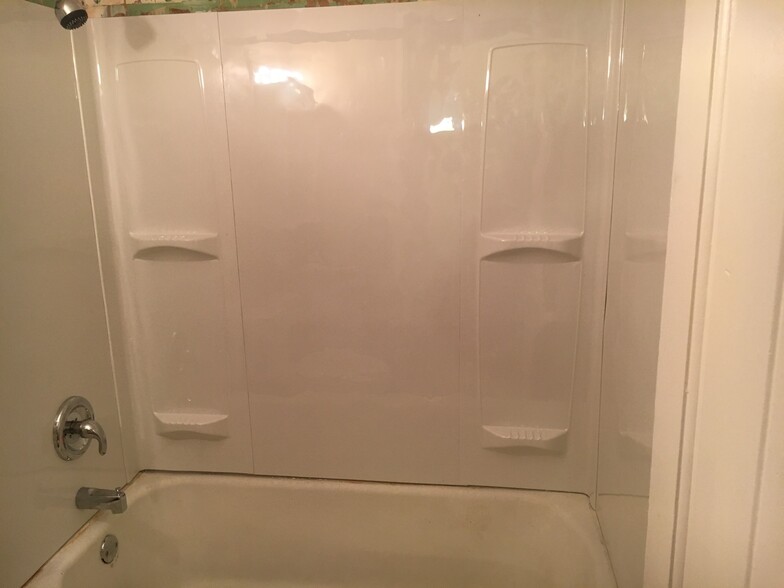 Bathroom - 3641 Edwards Rd