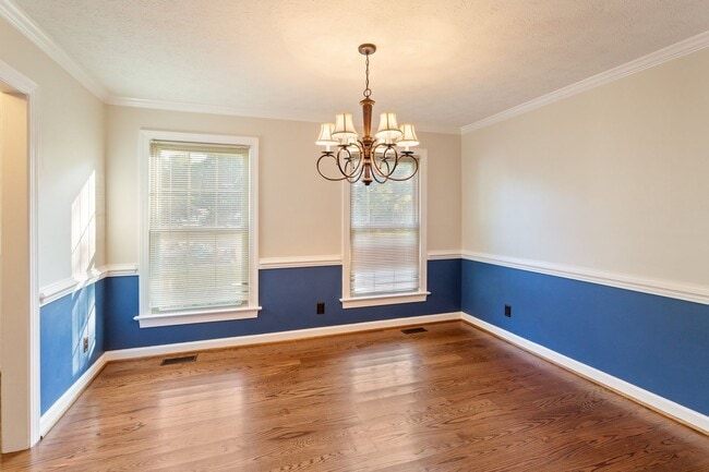 Building Photo - 6 Kirby Ct
