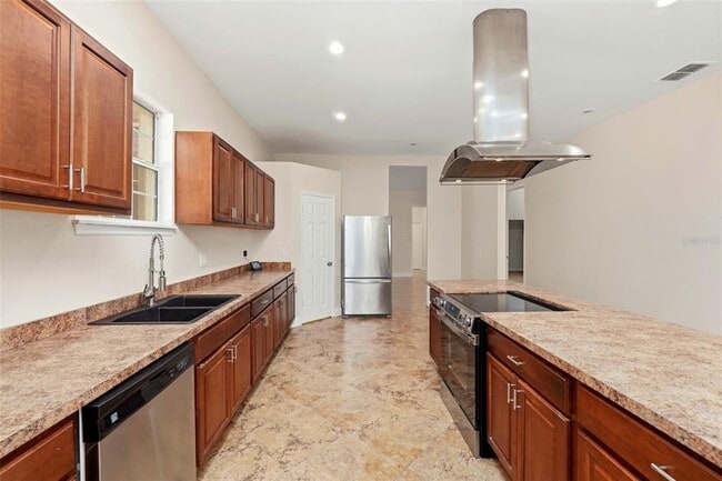 Building Photo - 5608 Kevin Ave