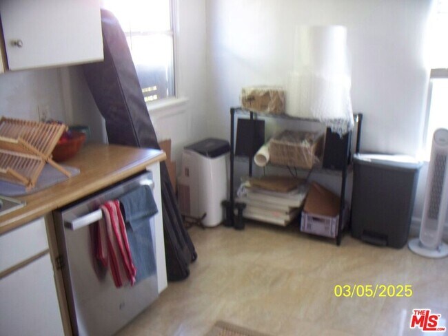 Building Photo - 4354 Coolidge Ave