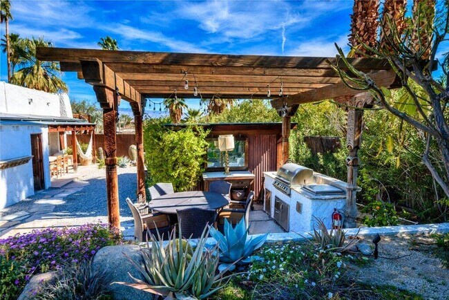 Building Photo - 71607 Sahara Rd