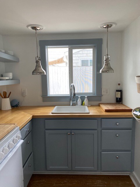 Building Photo - 8 71st St