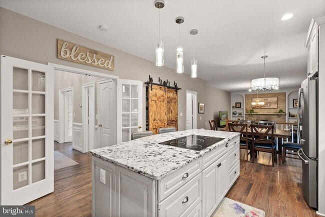 Building Photo - 10303 Bear Creek Dr