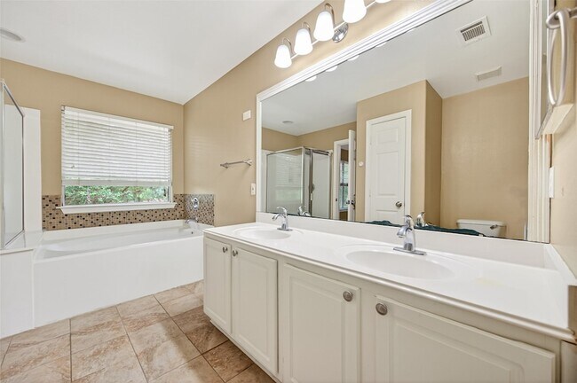 Building Photo - 54 Blue Creek Pl