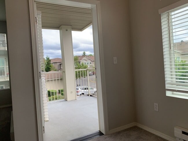 Building Photo - Charming 2Bed, 2Bath Condo in Auburn WA