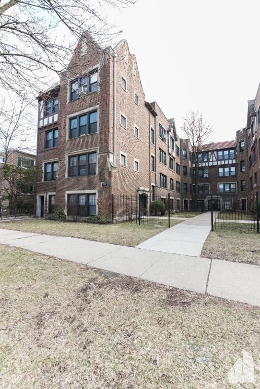 Building Photo - 2 bedroom in Chicago IL 60625