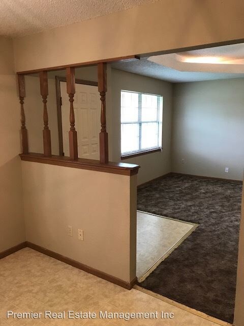 Building Photo - 219 N Delaware St