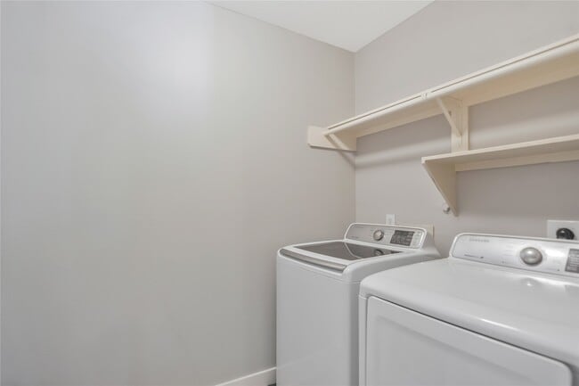 Building Photo - 1207 Nagle St