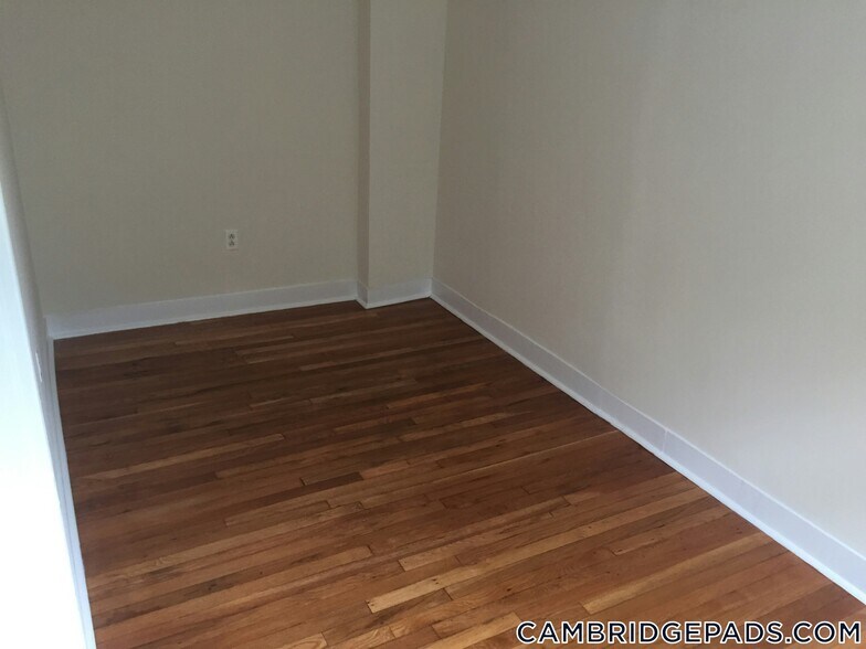 Building Photo - 3 Langdon St