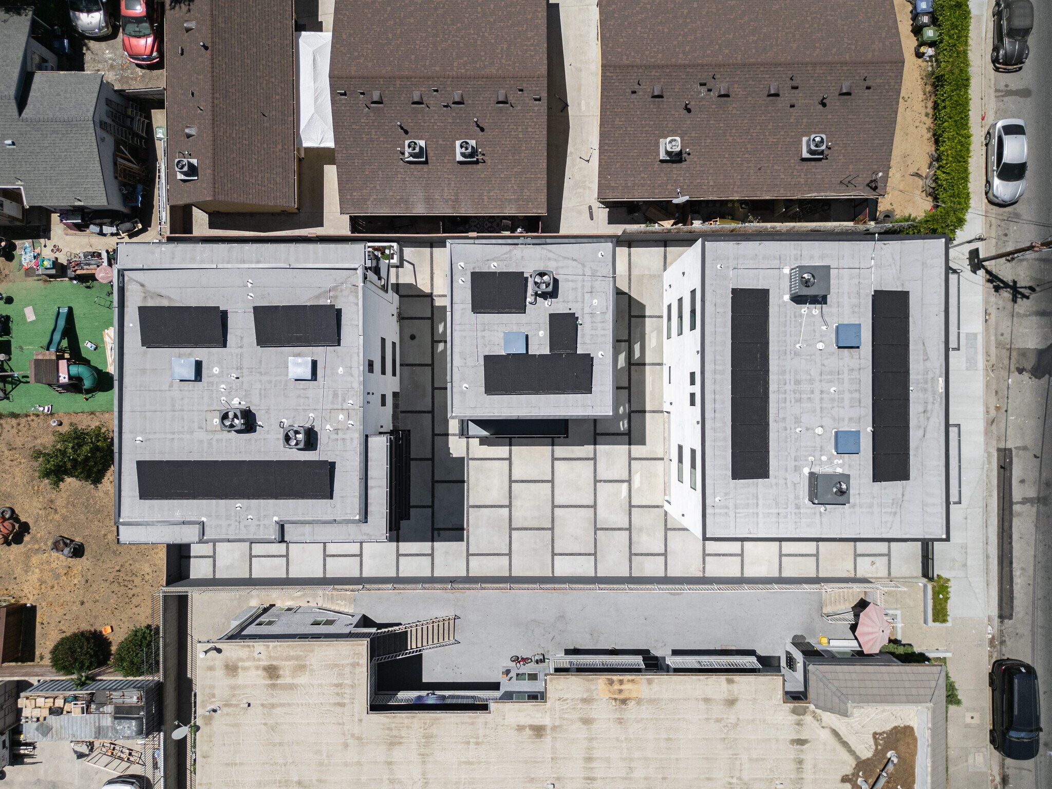 Building Photo - 6700 Kester Ave