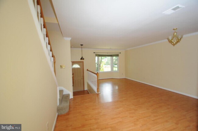 Building Photo - 6760 Cardinal Woods Ct