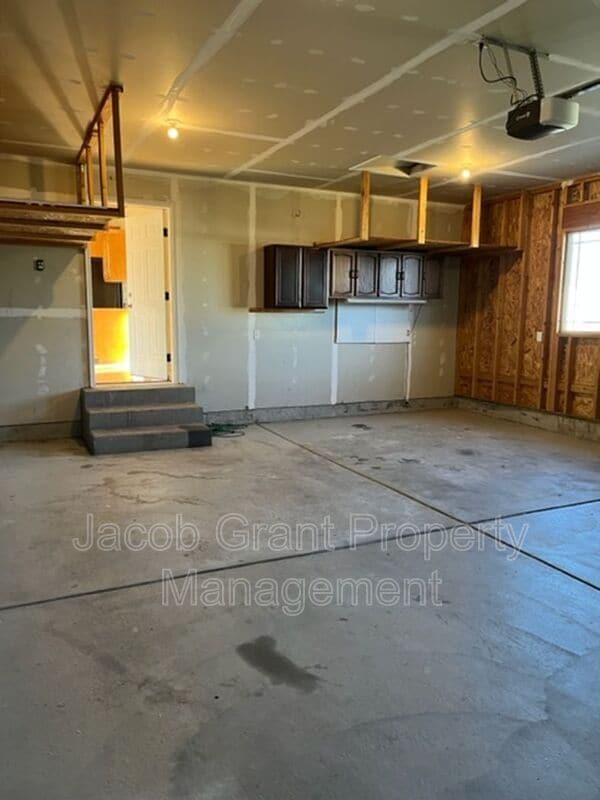 Building Photo - 5361 Barton Ln