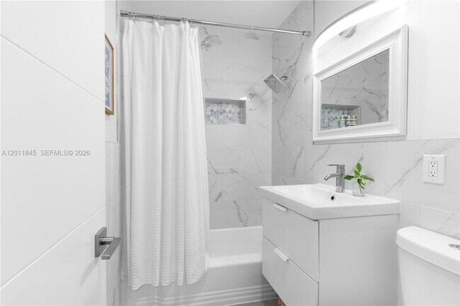 Building Photo - 8310 SW 45th St