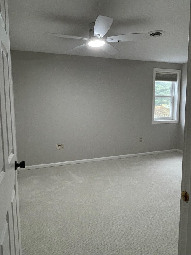 Building Photo - 501 Bean Hill Rd