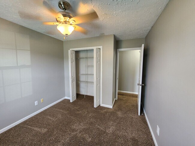 Building Photo - $1400 3 bed 2 bath Oak Grove Home