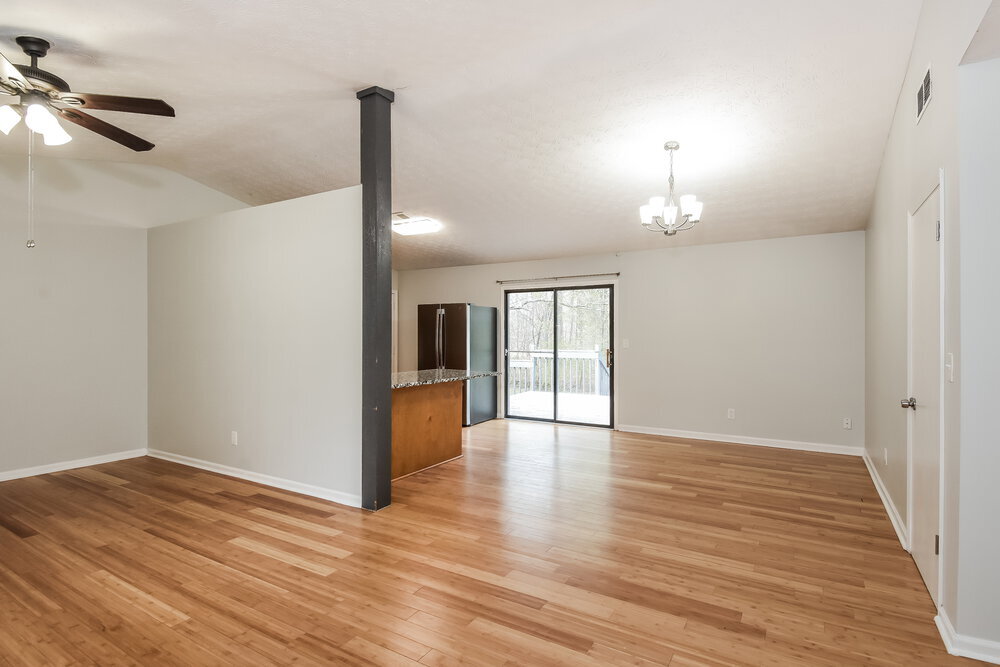 Building Photo - 1890 Lamplighter Way