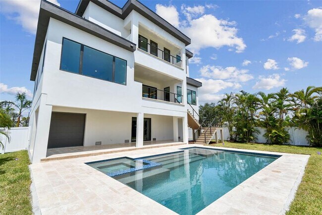 Building Photo - 3 Treasure Ln