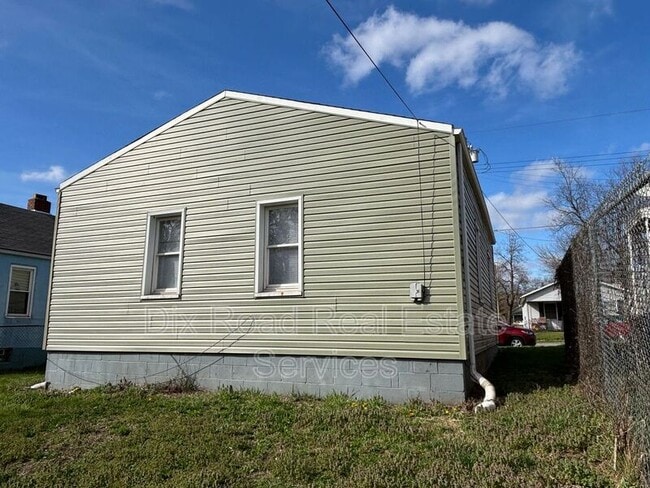 Building Photo - 1706 Meadow Ave