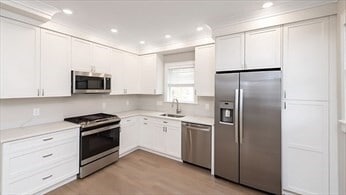 Building Photo - 2A Rossmore Rd