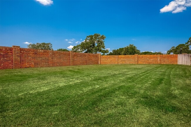 Building Photo - 24351 Dyer Hl Wy