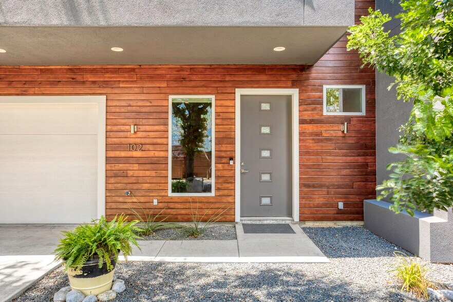 Building Photo - 326 Clay