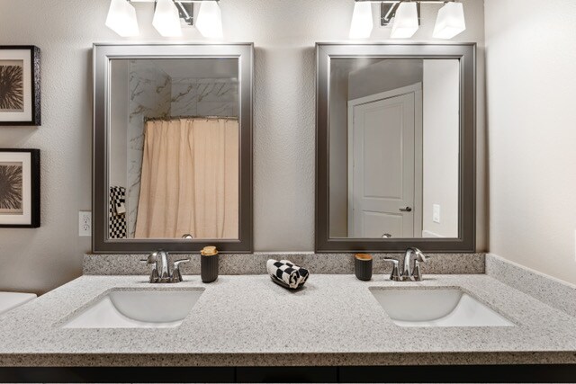 Building Photo - 25120 Panther Bend Ct