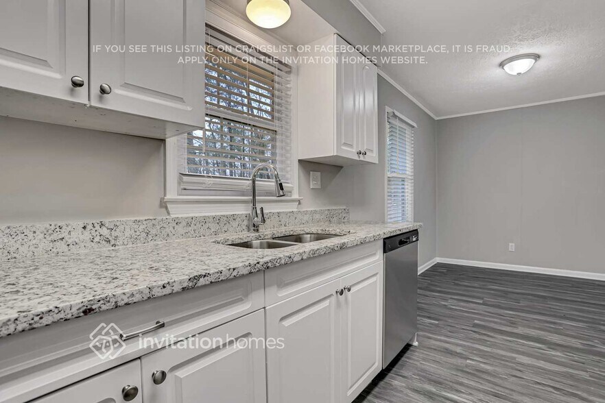Building Photo - 3780 Cherokee Trails Dr SW
