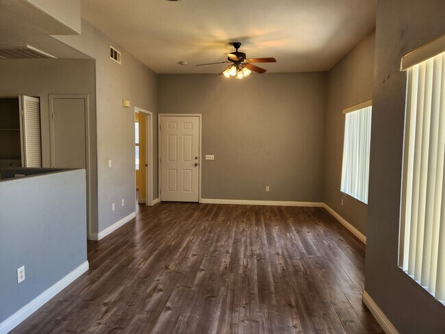 Building Photo - Cozy Condo in the Heart of Green Valley