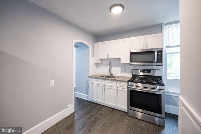 Building Photo - 5847 Willows Ave