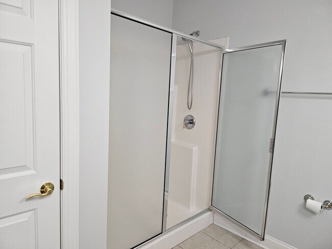 Building Photo - Southport - 3bedroom, 2 bath Townhouse