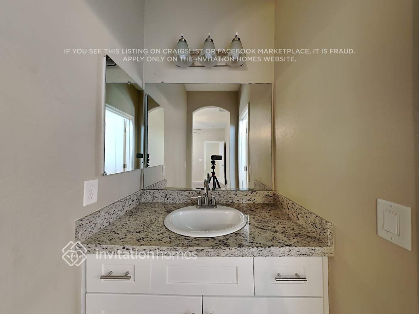 Building Photo - 274 S 174th Dr