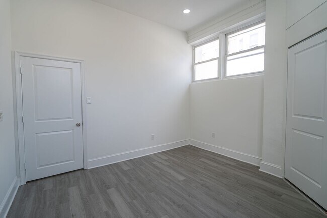 Building Photo - 2410 Wharton St