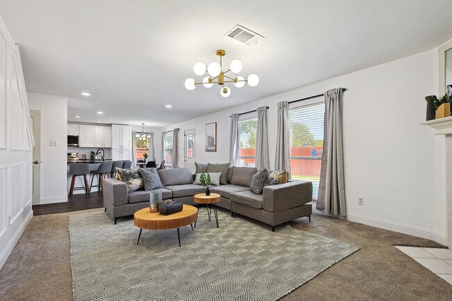 Building Photo - 967 Grand Central Pkwy