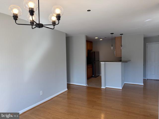 Building Photo - 3175 Summit Square Dr