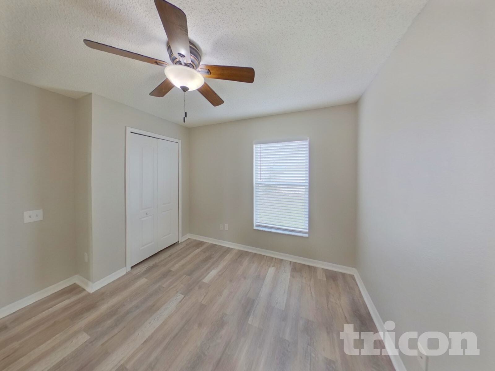 Building Photo - 233 Lakeway Ln