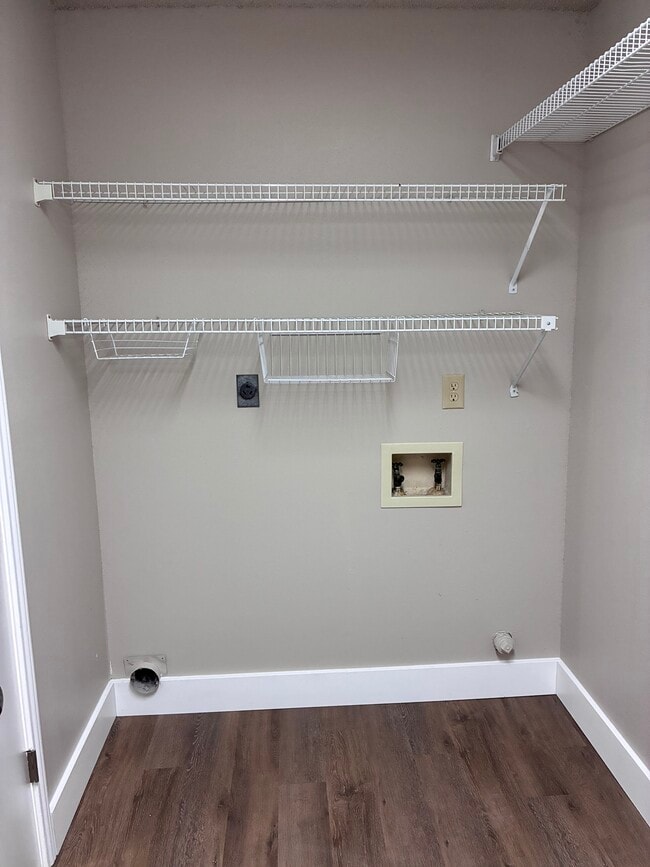 Building Photo - 7503 Longing Trail