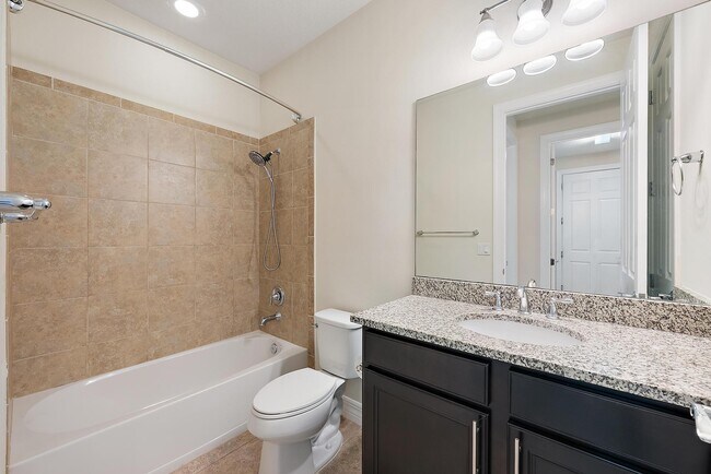 Building Photo - 127 Shores Pointe Dr
